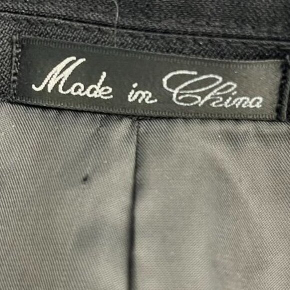 Zagato Signature Collection 2-Piece Wool-Blend Suit – Black Windowpane
Very nice - Picture 9 of 16